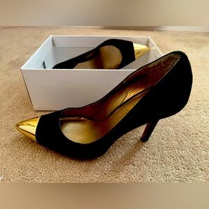 Jessica Simpson high heels